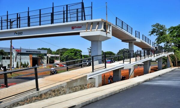 Pasarela peatonal del Km. 9 de CDE con 80% de avance