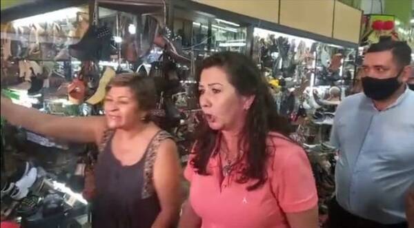 Crónica / [Video] Vendedores de la calle y de galería en "pie de guerra" en el Mercado 4