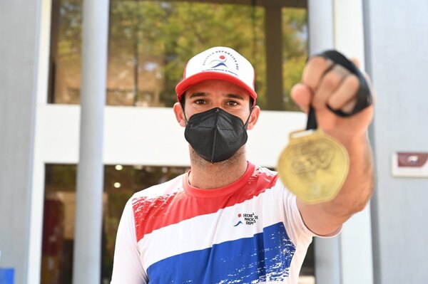 Medalla de Oro da clases en las Escuelas Deportivas SND