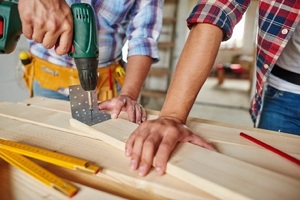 Mtess y empresa fabricante de muebles impulsarán capacitación y empleo para jóvenes