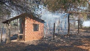 Pequeña vivienda es consumida por incendios en Ayolas - Nacionales - ABC Color