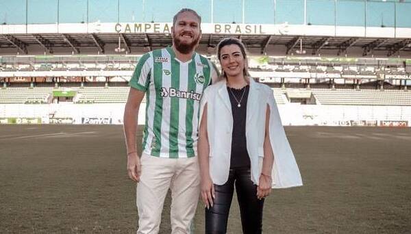 Crónica / El "vikingo" recibió la voz de aliento de su patronal