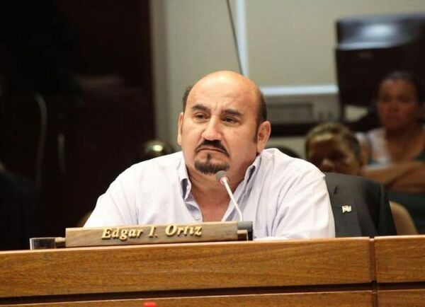 Ortíz confirma que 14 diputados liberales no acompañarán juicio político a Quiñónez