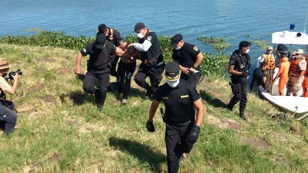 Crónica / Mujer arrojada a un arroyo deja hijas huérfanas: "Las criaturas preferían estar con el papá", he'i comisario