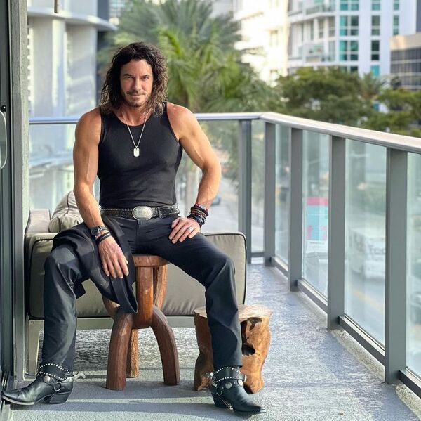 Mario Cimarro muestra su casa y asegura: “Pasión de Gavilanes cambió mi vida” - Gente - ABC Color
