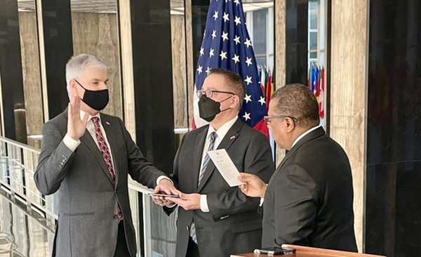 Diario HOY | Prestó juramento el nuevo embajador de Estados Unidos en Paraguay