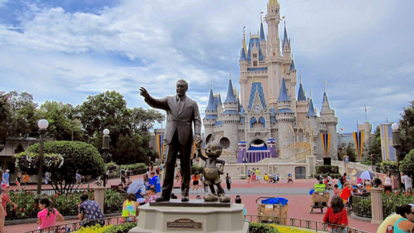 Parques Disney en Orlando dejan de requerir mascarillas a los vacunados