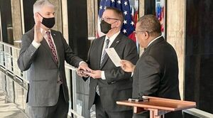 Prestó juramento el nuevo embajador de Estados Unidos en Paraguay