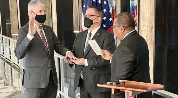 Prestó juramento el nuevo embajador de Estados Unidos en Paraguay