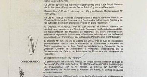 La Nación / Velázquez apura juicio a fiscala tras reporte jubilatorio de su esposa