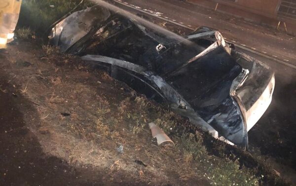 Policía muere calcinado tras chocar contra camión