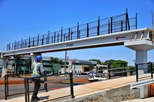 Avance del 80% en construcción de la pasarela peatonal del Km 9 de CDE