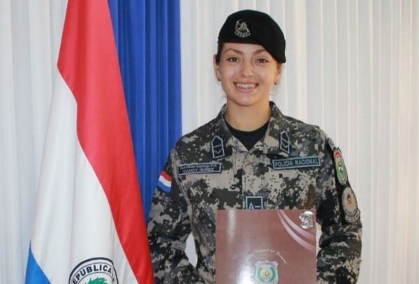 Una de las primeras instructoras del Grupo Lince insta a las mujeres a perseguir sus sueños - Megacadena — Últimas Noticias de Paraguay