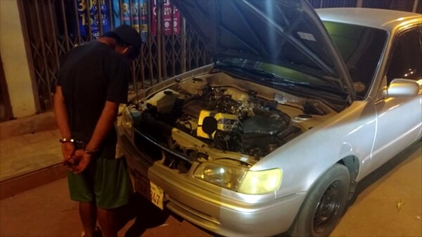 Sorprenden a joven sup. intentando hurtar batería de un vehiculo