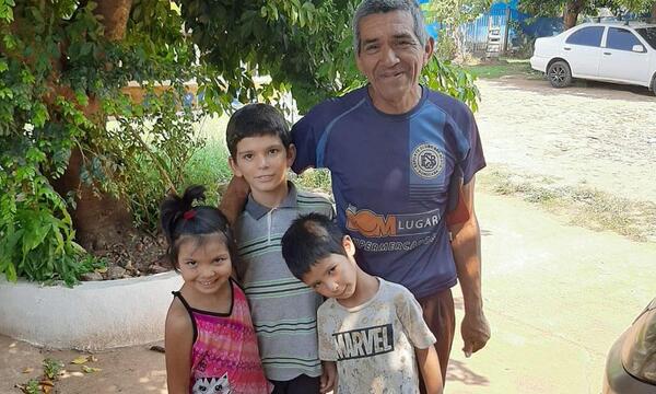 Piden ayuda para hombre y sus tres hijos en Coronel Oviedo – Prensa 5