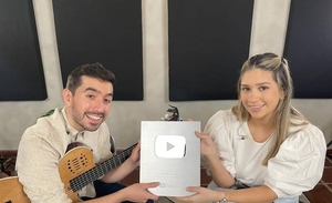 Diario HOY | Marcelo Gabriel y Sol Codas, Placa de Plata por suscriptores en YouTube