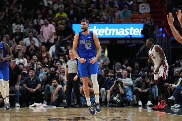 Los Mavs cortan la racha de los Heat - El Independiente