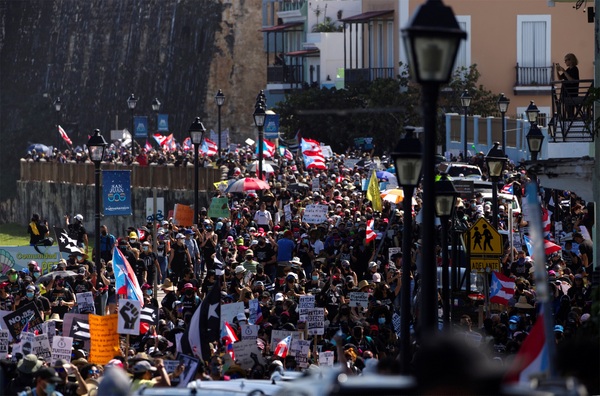 Convocan nuevas protestas en Puerto Rico para exigir justicia salarial - MarketData