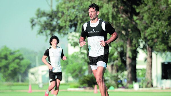 Roque llegará justito para el duelo ante el Rey de Copas