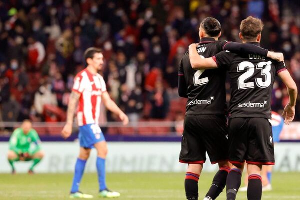 El Atlético toca fondo, el Levante recupera la fe - Fútbol Internacional - ABC Color