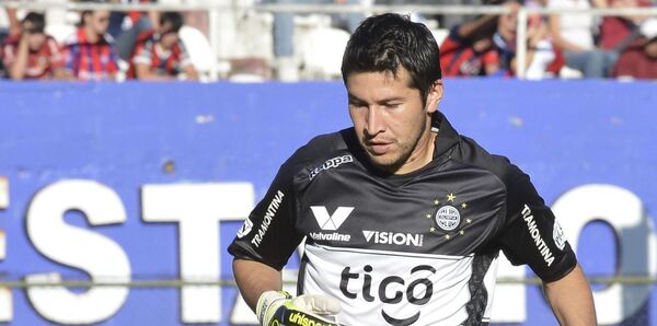 Denuncian al jugador Víctor Centurión por prestación de alimentos - Te Cuento Paraguay