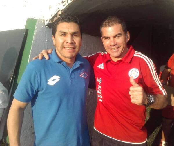 Crónica / El exjugador de Olimpia que te lleva y te trae de las farras