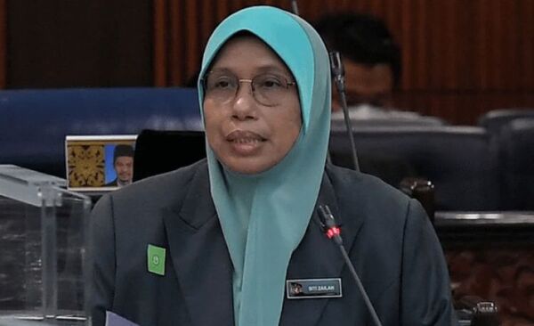La ministra de la Mujer de Malasia aconsejó que los maridos golpeen “suavemente” a sus esposas