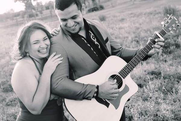 “Abrazaditos”: una canción inspirada en la esperanza y fe en medio de la adversidad