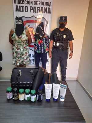 Detienen a "bolsoneras" y recuperan productos robados - La Clave