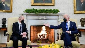 Presidente de Estados Unidos y Canciller alemán piden a Rusia tomar «medidas reales de desescalada»