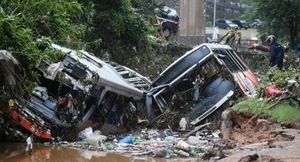Diario HOY | Lluvias torrenciales dejan al menos 80 muertos cerca de Rio de Janeiro
