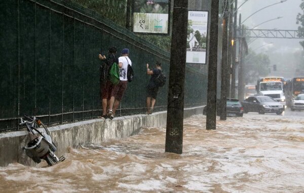 Río de Janeiro: Aumentan a 34 los muertos por inundaciones y derrumbes - ADN Digital