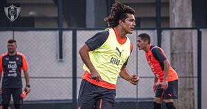 La Nación / Moreno Martins anotó 2 goles ayer