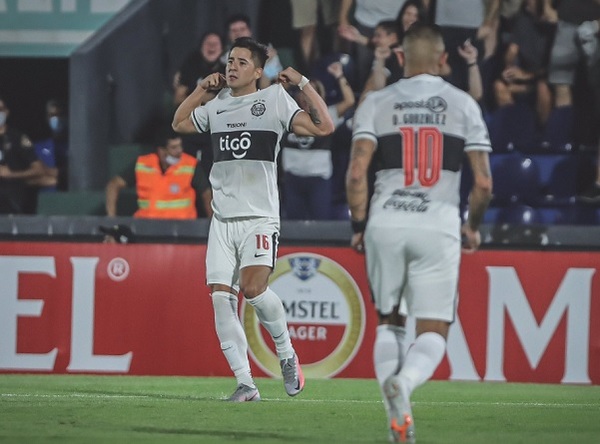 Olimpia cumple y avanza en la Libertadores