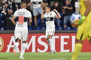 Julio César Cáceres y el momento goleador de Guillermo Paiva - Olimpia - ABC Color