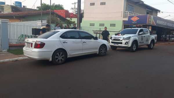 Delincuentes abandonan auto robado mediante sistema de "corta corriente" - La Clave