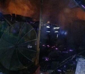 Incendio redujo a cenizas una vivienda en Alto Paraná - ABC en el Este - ABC Color