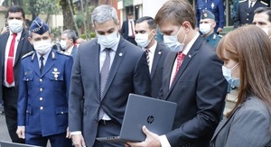 Distribuyen equipos informáticos a instituciones educativas con plurigrado