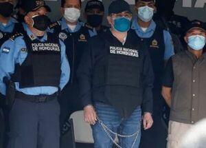 Expresidente de Honduras es acusado de conspiración para traficar toneladas de cocaína