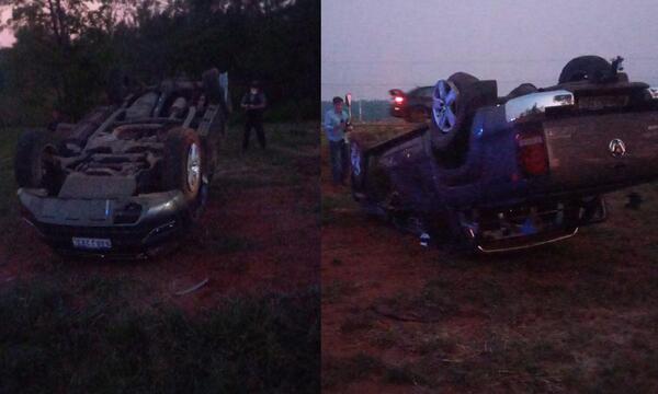 Aparatoso vuelco de vehículo en Coronel Oviedo – Prensa 5