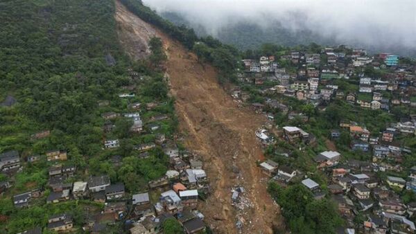 Lluvias torrenciales y deslizamientos de tierra dejan un centenar de muertos en Petrópolis