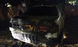 Mujer habría incendiado intencionalmente un vehículo en Coronel Oviedo – Prensa 5