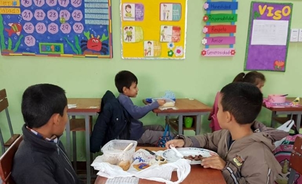 Diario HOY | Madre denuncia que le impidieron inscribir a su hija en escuela pública