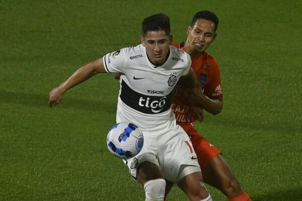 Miguel Cardona destacó a Guillermo Paiva y lo trató de “intransferible” - Olimpia - ABC Color