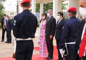 Mario Abdo viajó a Chile en el marco de una visita oficial - El Trueno