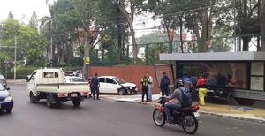 Trabajador de delivery en grave estado tras ser atropellado por un automóvil - Megacadena — Últimas Noticias de Paraguay