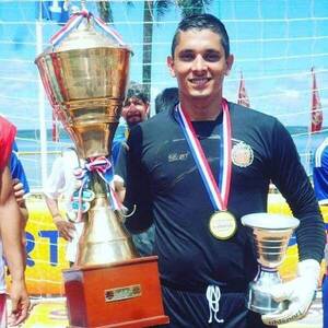 Crónica / Aníbal Arguello, un campeón en la historia del ascenso paraguayo