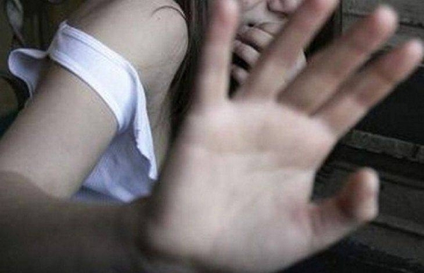 Diario HOY | Fiscal acusó a médico por coacción sexual y violación a adolescente