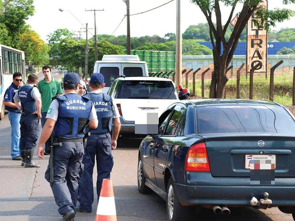 En Foz exigen seguro carta verde y pago de multas por infracciones de tránsito - La Clave