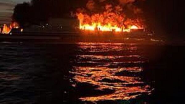 Ferry con 290 personas se incendia, navegaba entre Grecia e Italia